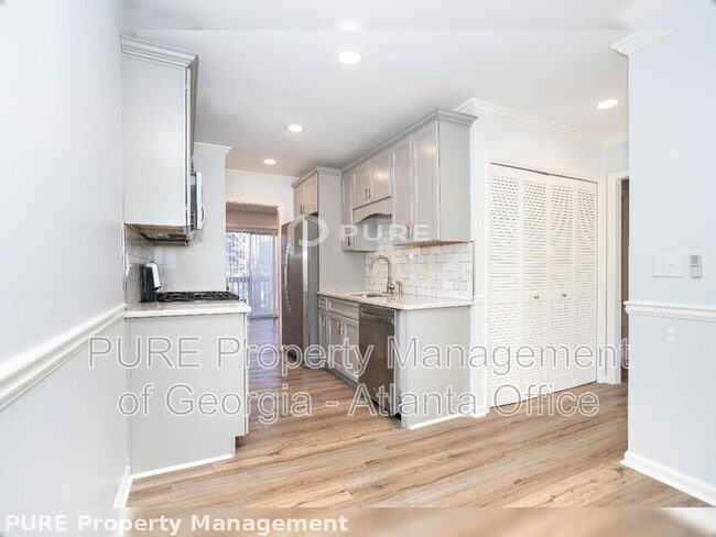 Building Photo - 1683 Grist Mill Dr