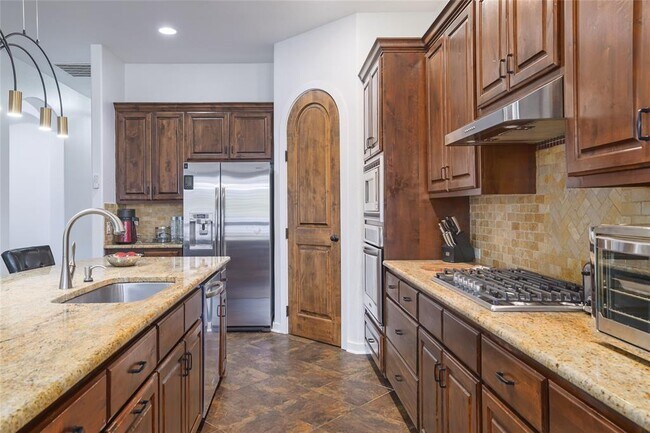 Building Photo - 15203 Lariat Trail