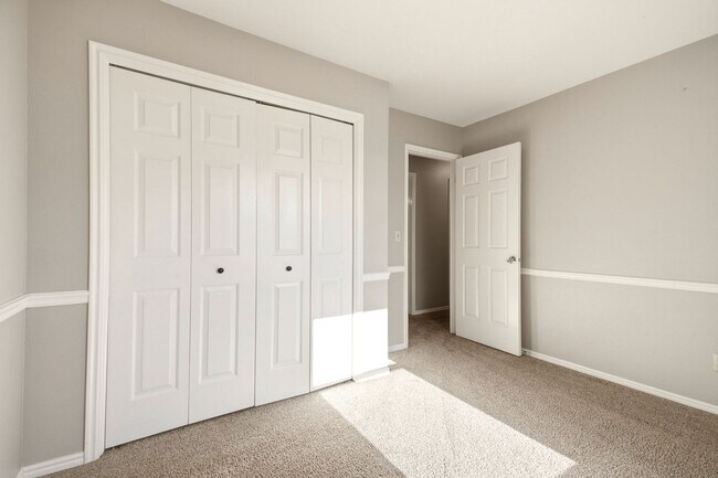 Building Photo - 1203 N 100 E