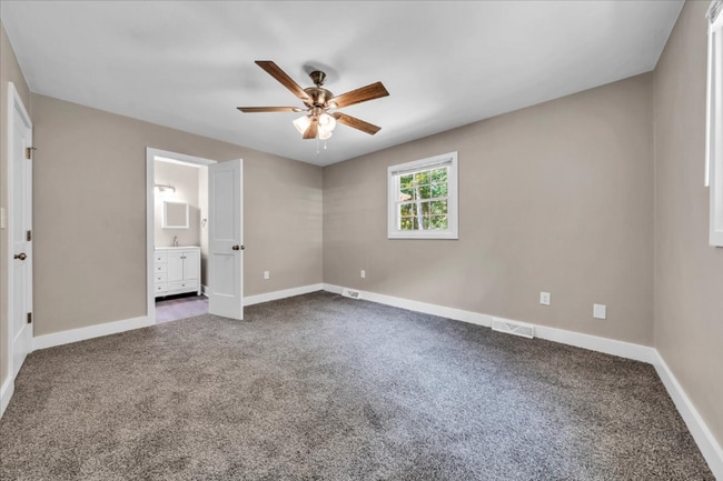 Building Photo - 2637 Coachman Cir