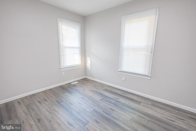 Building Photo - 34 Delsea Dr S