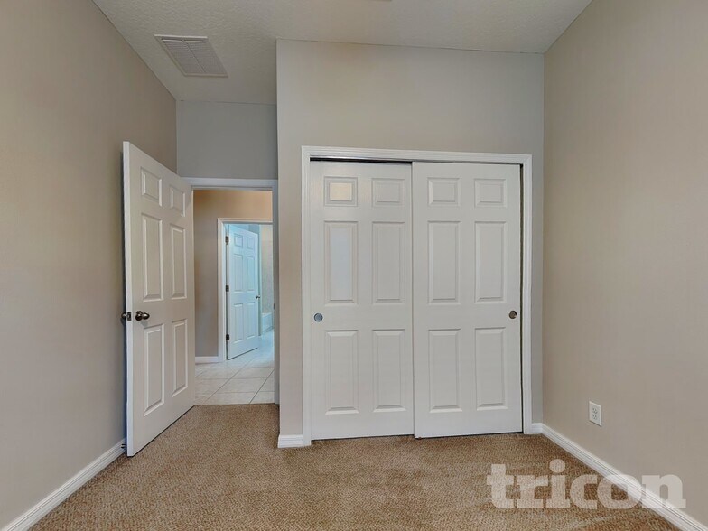 Building Photo - 5227 Little Stream Ln