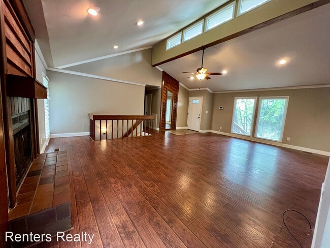 Building Photo - 3 br, 2 bath House - 3639 N Crestview Dr NW