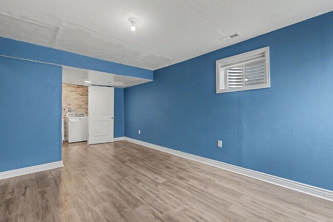 Building Photo - 6991 Prairie Wind Dr