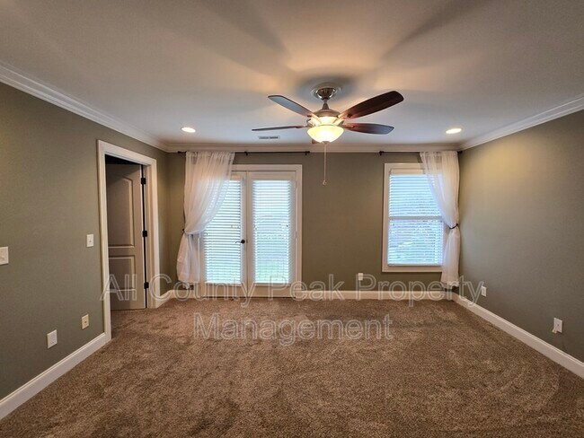 Building Photo - 216 Shady Ridge Ln