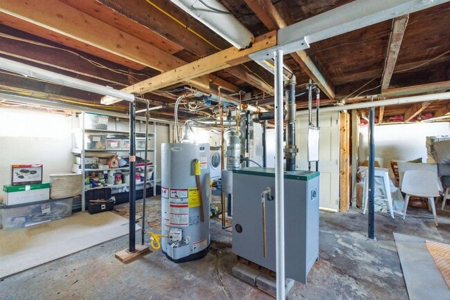 Building Photo - 26 Snow St