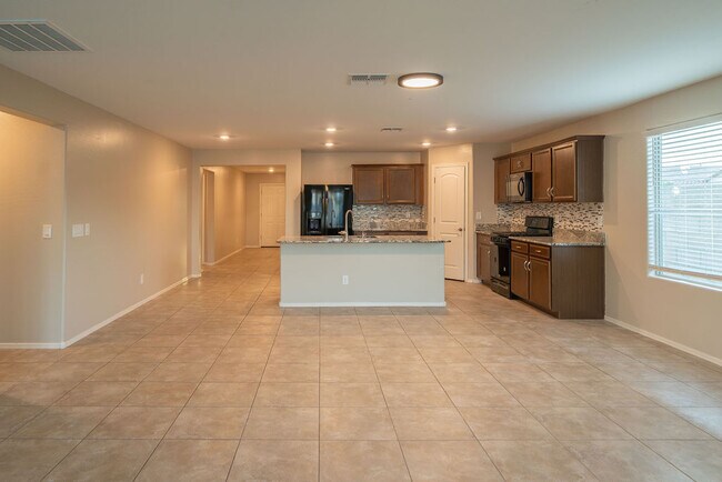 Building Photo - 26879 N 173rd Ln