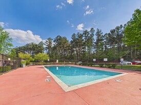 Building Photo - Oxford Pointe Apartments