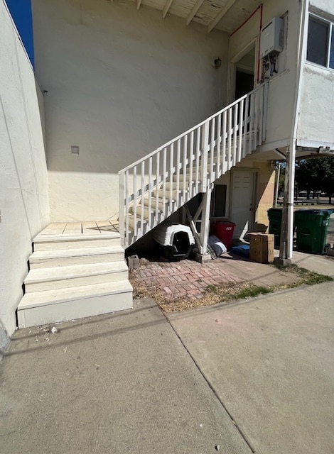 Building Photo - 1665 Sycamore St