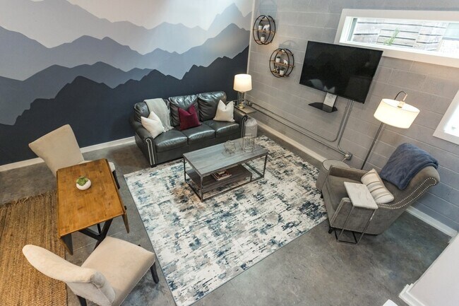 Building Photo - 1064B 2nd Ave S