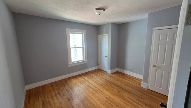 Building Photo - 53 Merrifield St