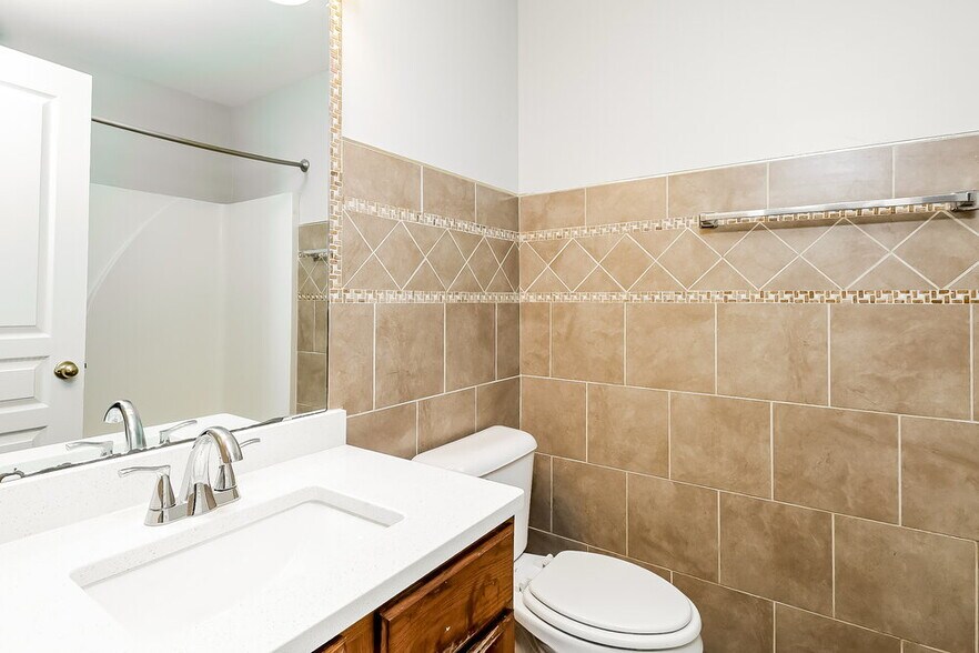 Building Photo - 4908 Elizabeth Rd