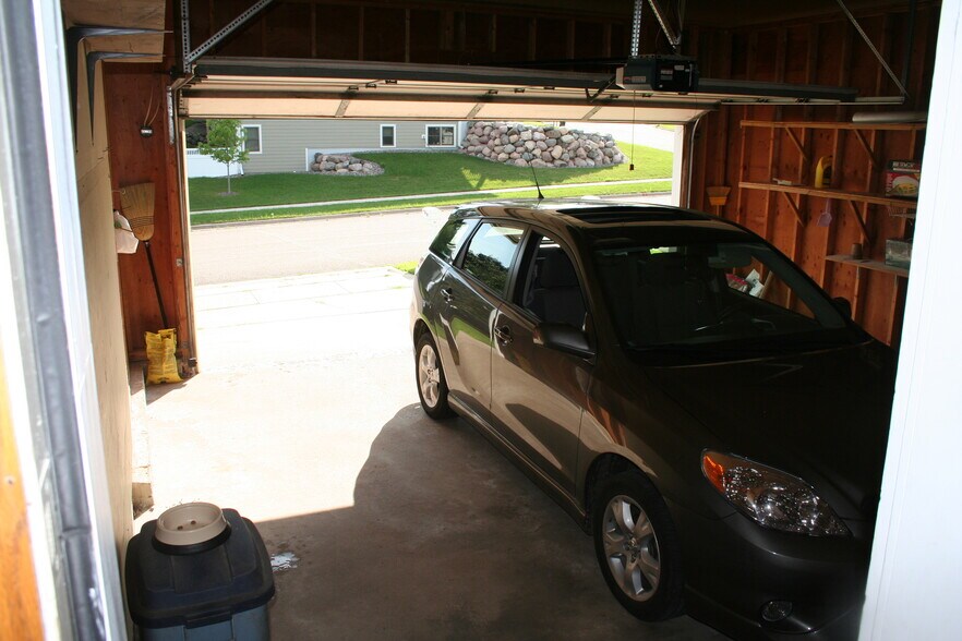 Large 2 car garage with opener - 981 11th Ave S