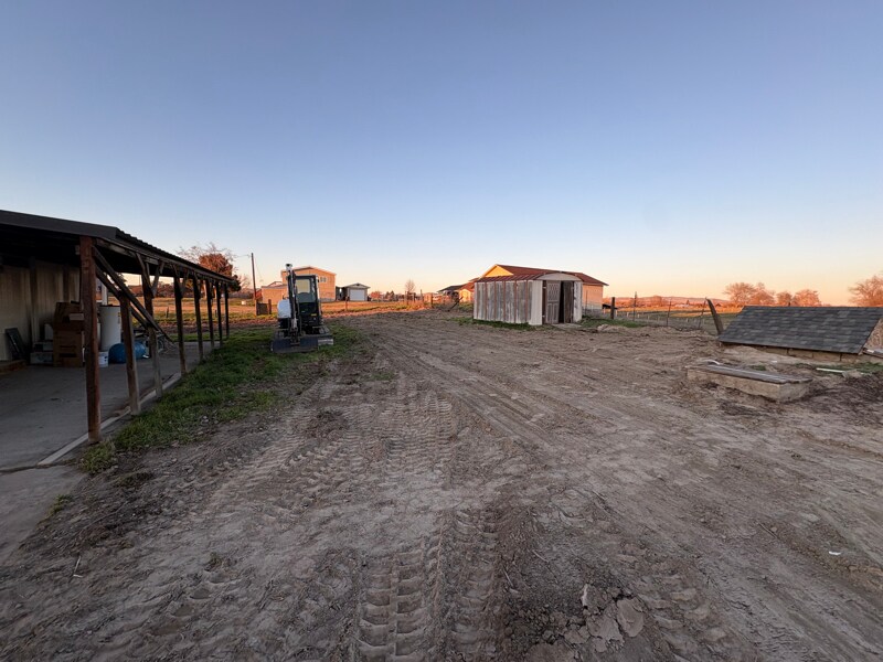 Building Photo - 471 Cheyne Rd