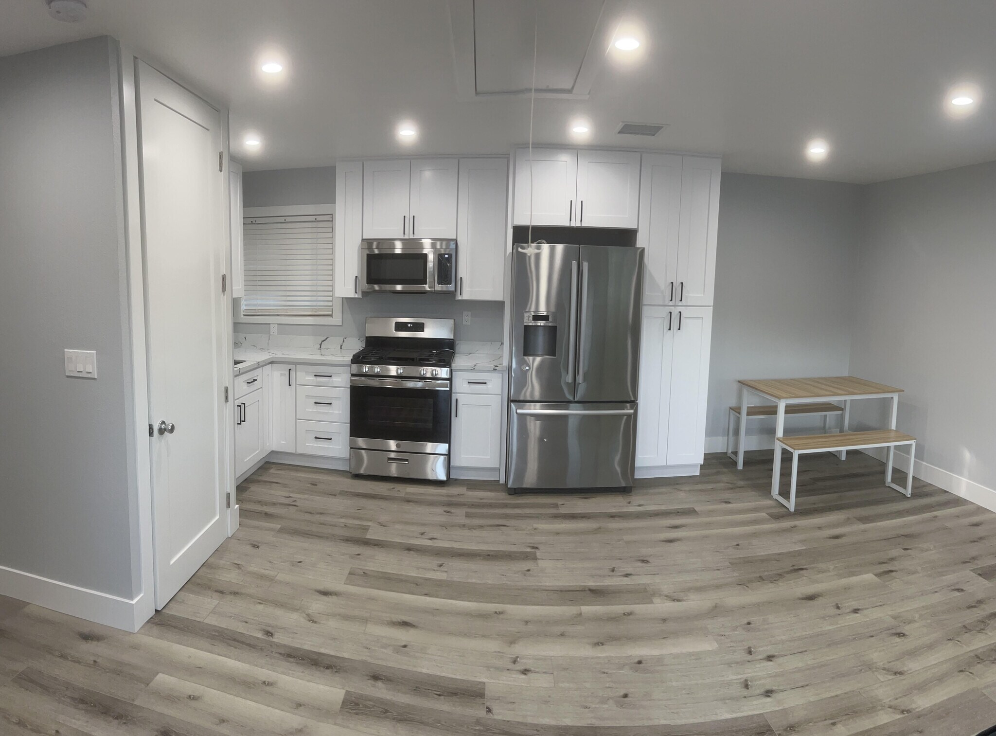 New Appliances - 917 Clemensen Ave