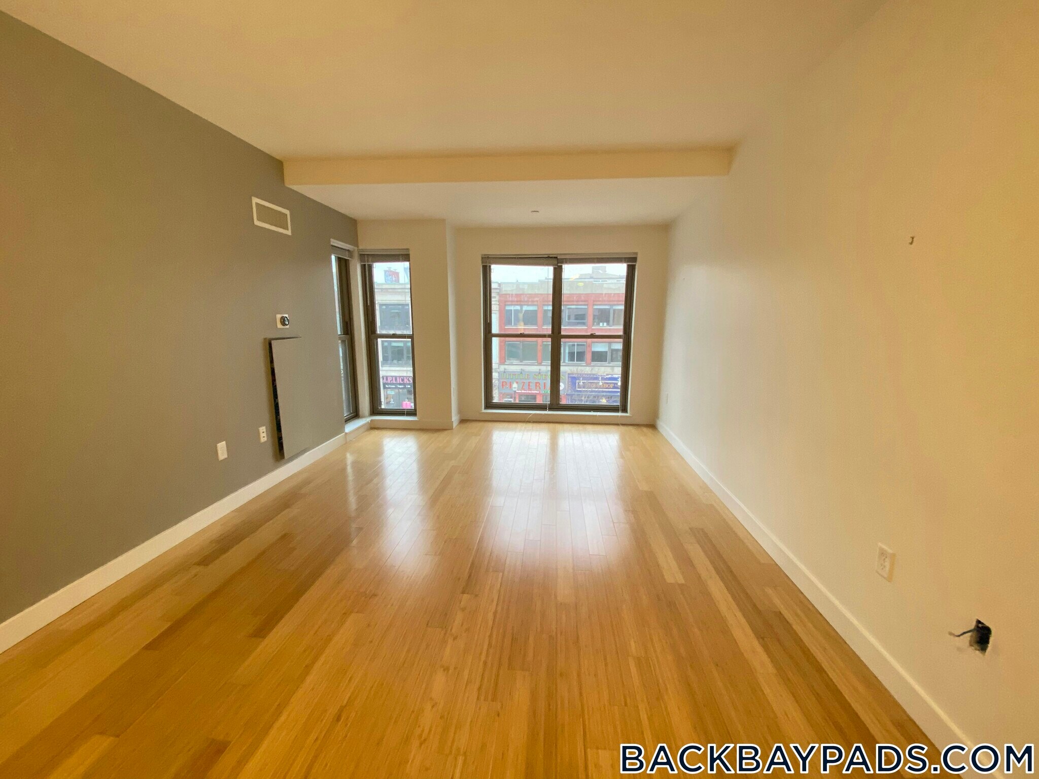 Building Photo - 1085 Boylston St