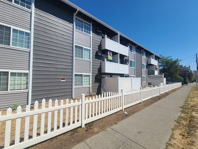 Exterior - Horizon Apartments