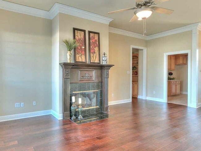 Building Photo - 5012 Tensas Dr