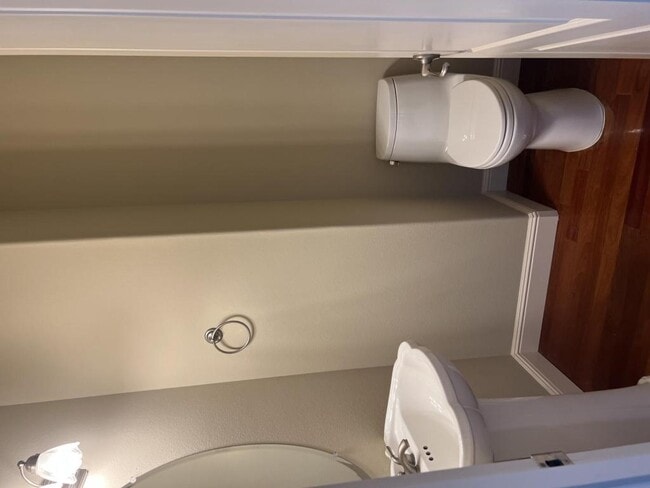 Building Photo - 15715 SE Bybee Dr