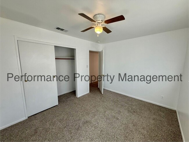 Building Photo - Stunning 4 Bed/2 Bath NE Home w/ Solar, RB...