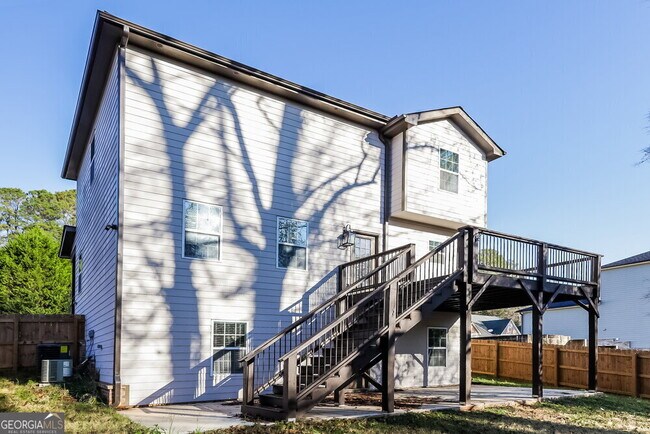 Building Photo - 10 Magan Ct