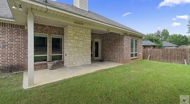Building Photo - Hidden Acres Home for Lease!