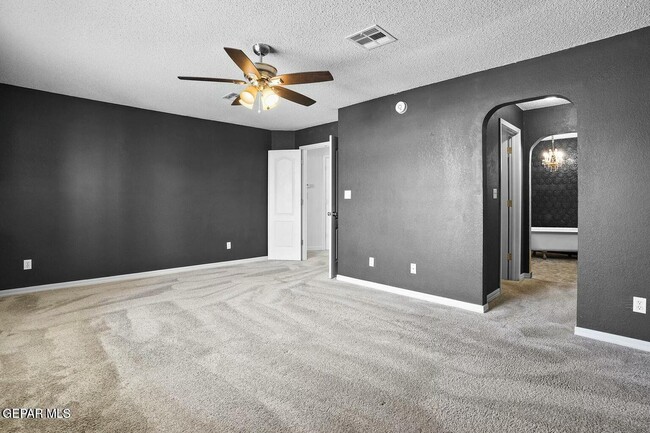 Building Photo - 7037 Luz De Espejo Dr