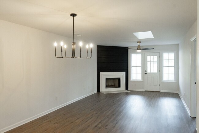 Building Photo - 80 Montebello Ln