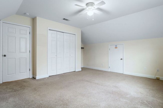 Building Photo - 112 Senah Dr