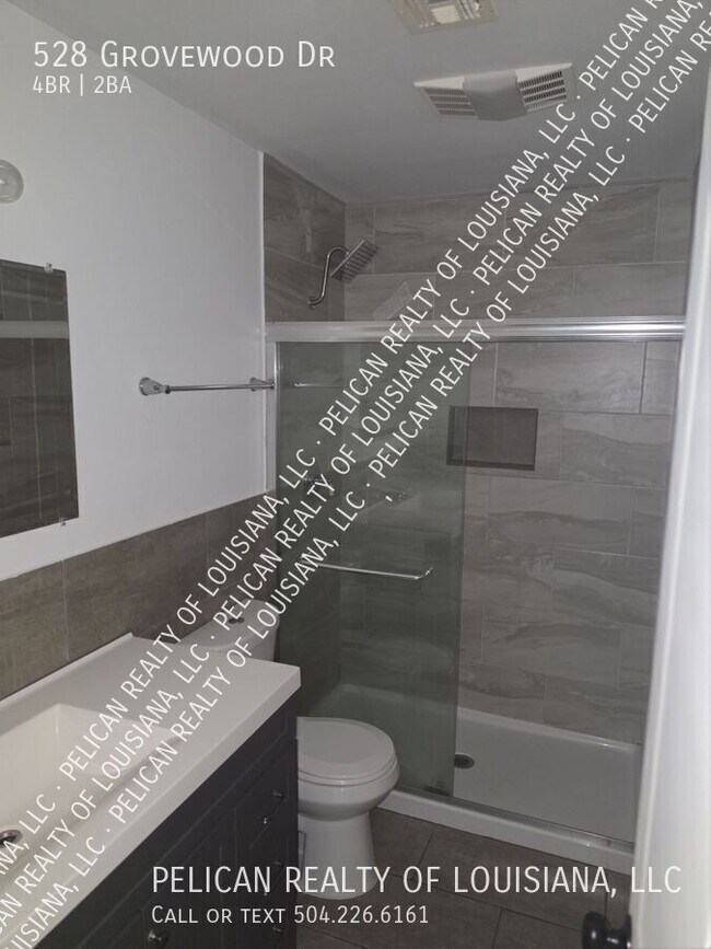 Building Photo - 528 Grovewood Dr