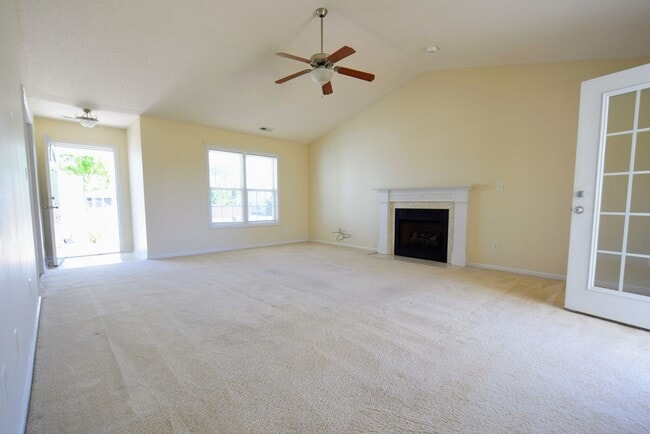 Building Photo - 1445 Avoncroft Dr