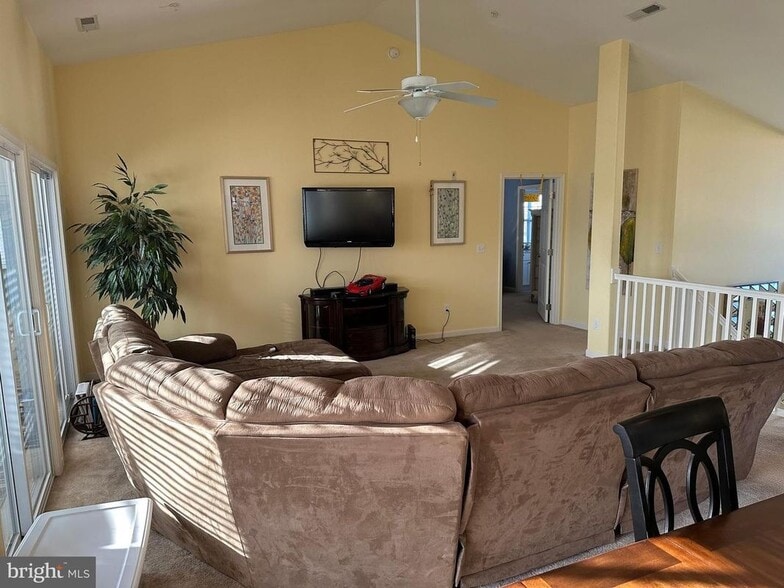 Building Photo - 18879 Forgotten Harbor Ct