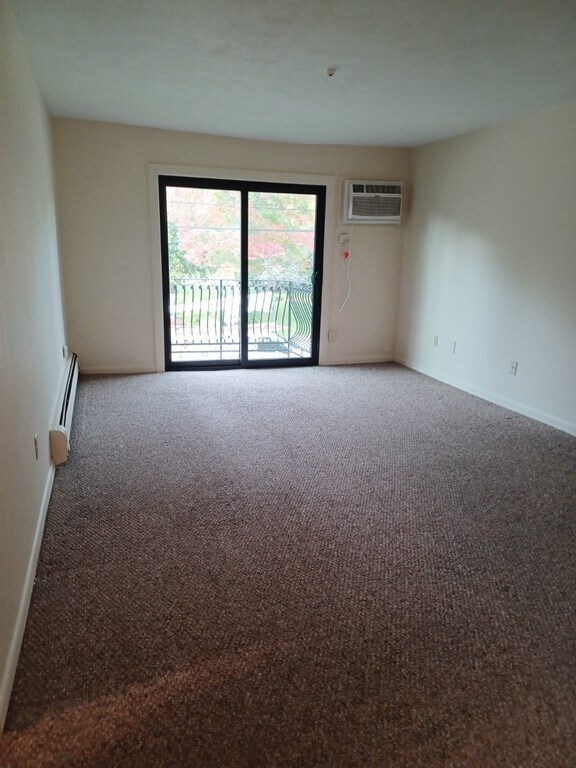 Building Photo - 151 Bittersweet Ln