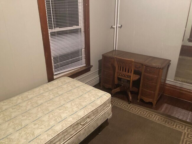 226 W Locust - 534 College Ave