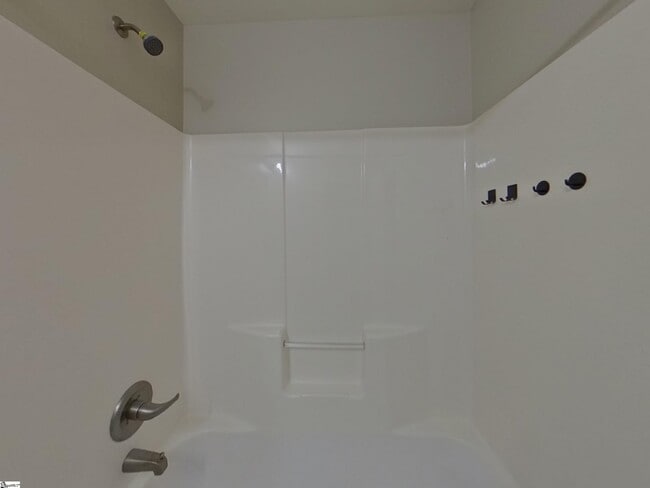 Building Photo - 205 Terilyn Ct