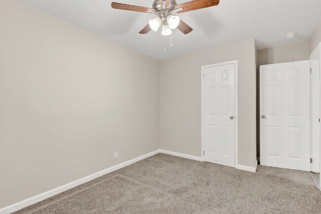 Building Photo - Spacious 5-Bedroom Retreat with 2.5 Baths in Saint Pauls – Your Dream Home Awaits!