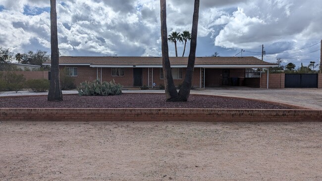Primary Photo - 3 Bedrooms and 2 Bath Rental