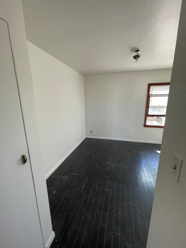 Building Photo - 1329 Locust St