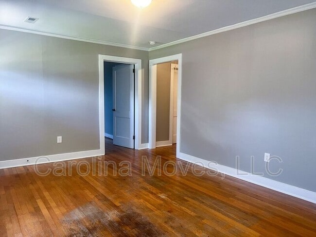 Building Photo - 211 N Pliney Cir