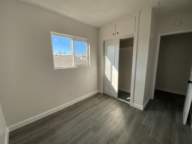 Building Photo - 1515-1515 E 20th St