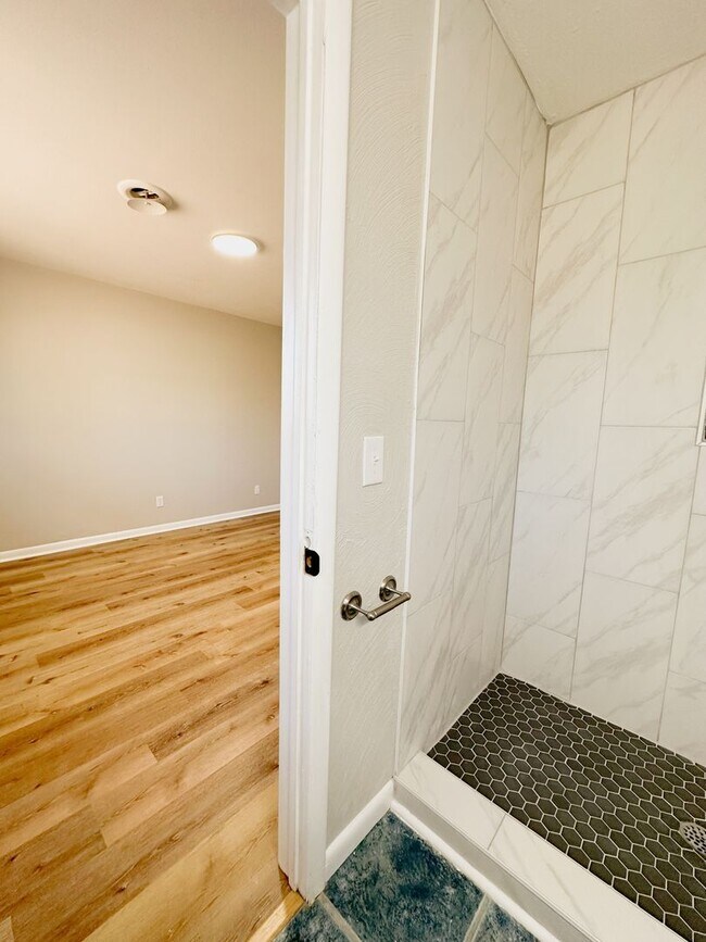 Building Photo - 3bd/2ba Fayetteville Home Available!