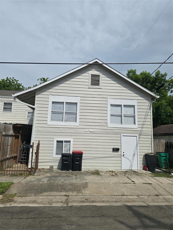 Building Photo - 601 E Wright Ave