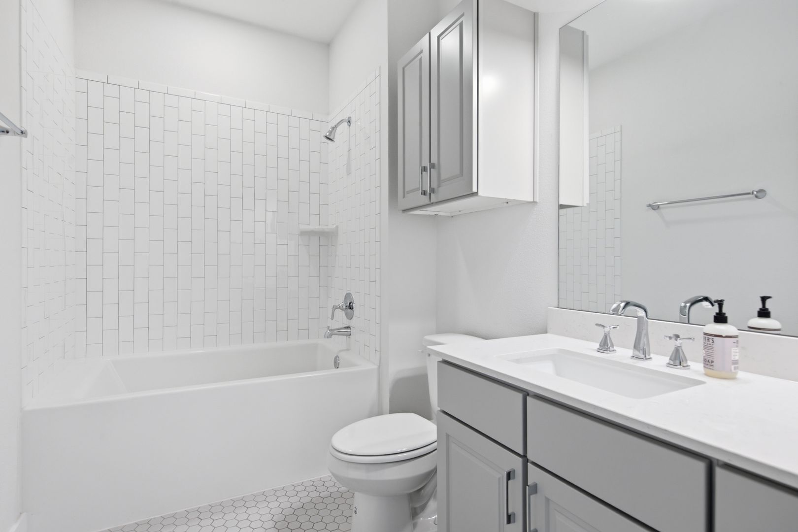 Building Photo - 4704 Sunset Trail