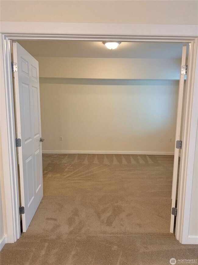 Building Photo - 2bd/2ba Newcastle Condo