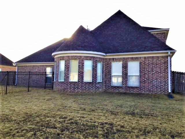 Building Photo - 5106 Guffin Rd