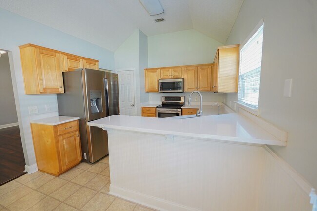 Building Photo - Coming Available!