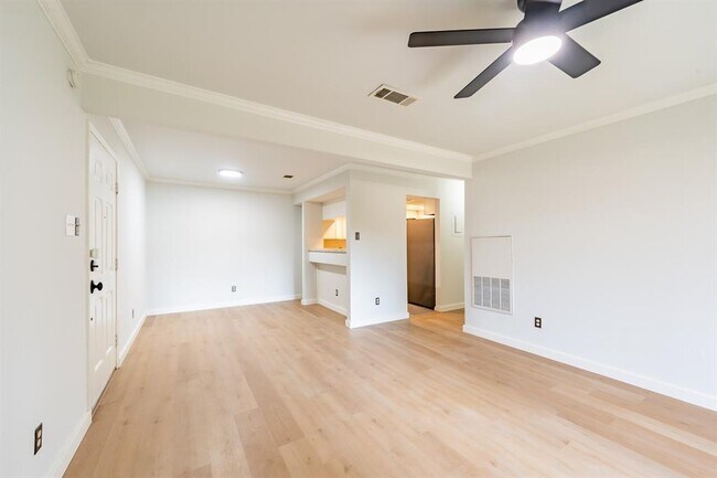 Building Photo - 8600 Fathom Cir