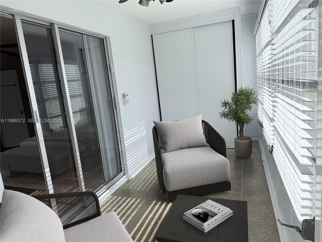 Building Photo - 1072 Cornwall D