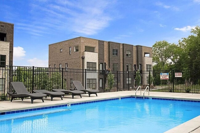 Building Photo - 732 Inspiration Blvd