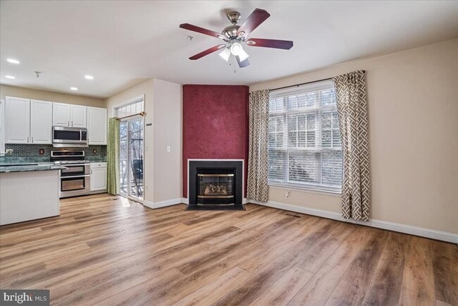 Building Photo - 2238 Merion Pond